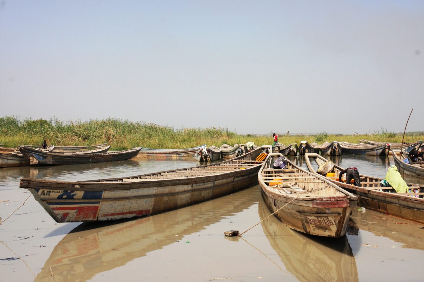 barcas en el lago Chad